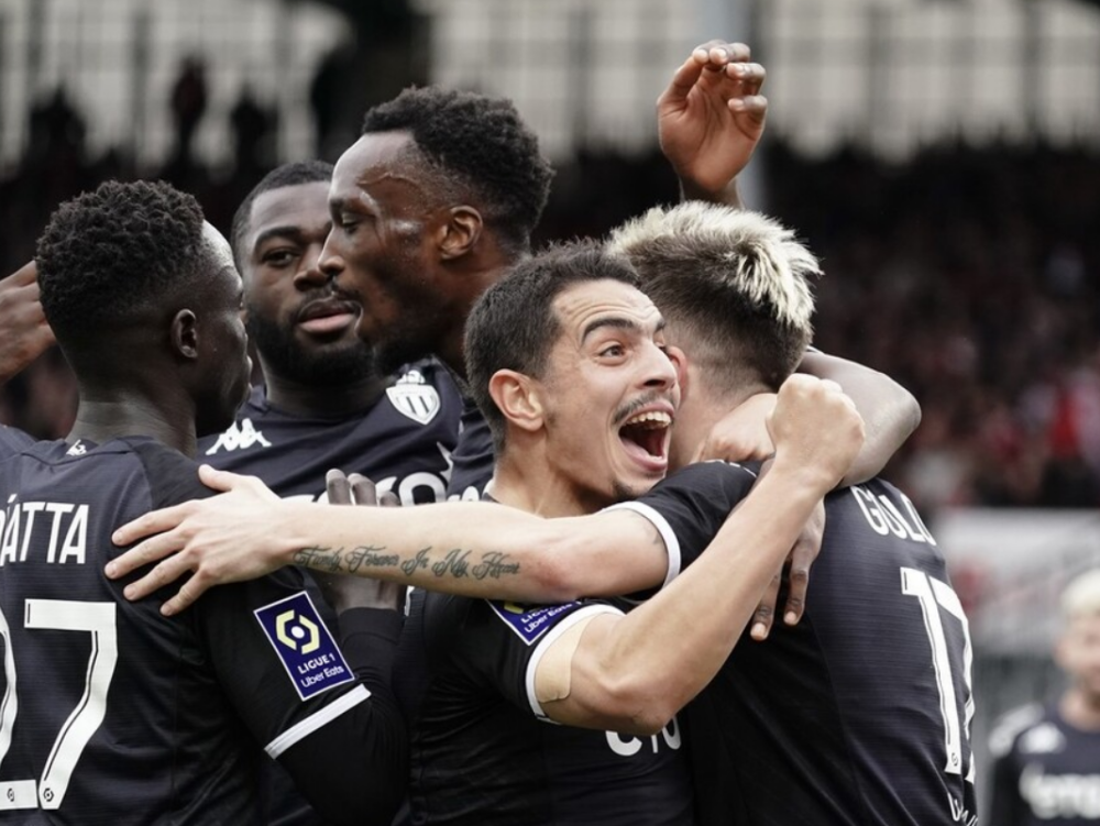 法甲关键时刻刷纪录风云突变罗马国际比赛日外线爆发，现场解说直呼：赛后比利亚雷亚尔外线爆发(皇家社会vs比利亚雷亚尔)